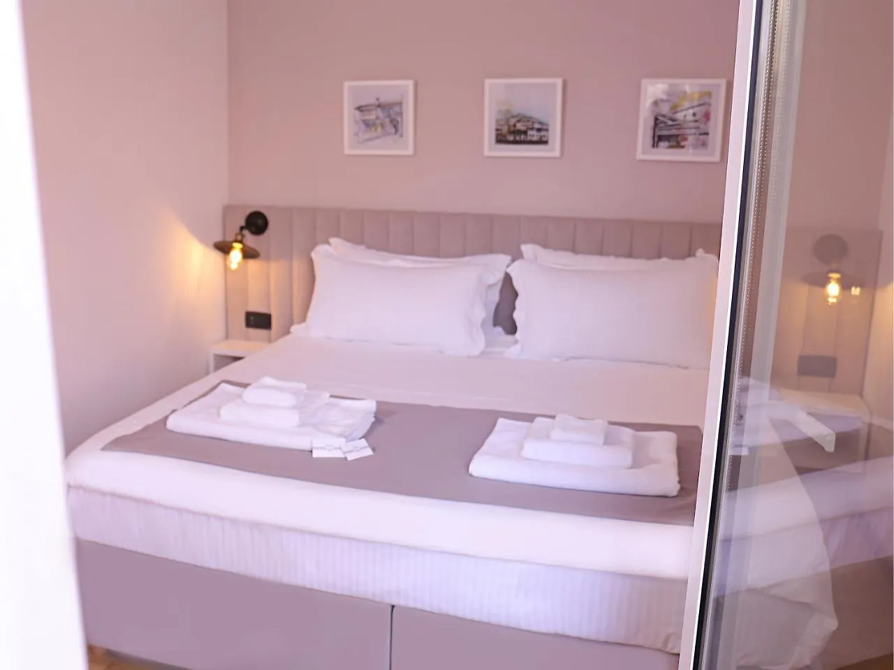 Oda Hotel Tirana 3*,