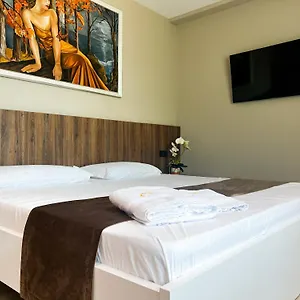 3* Hotel Jata Crown